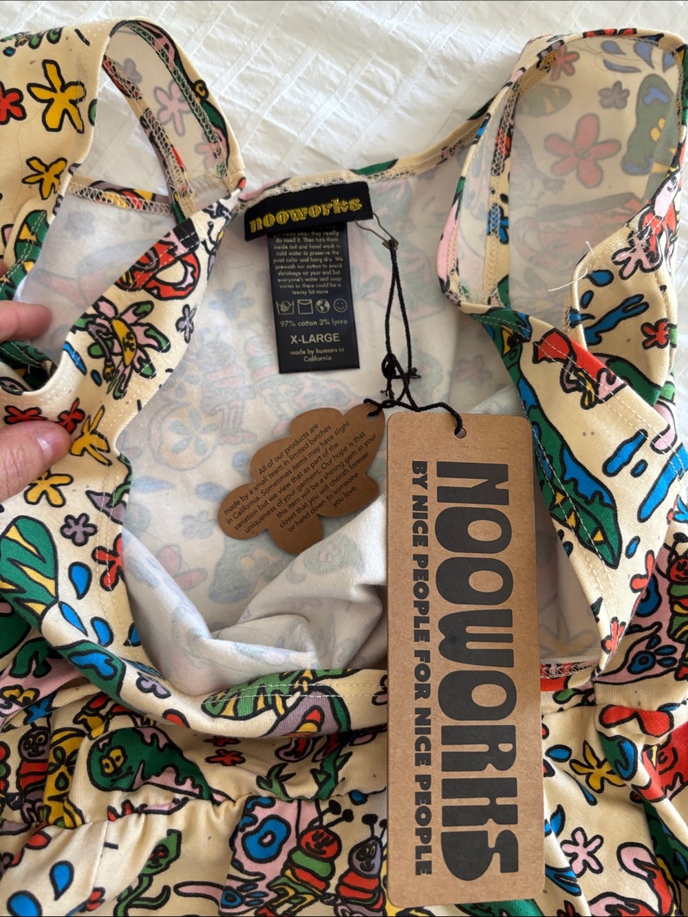 Nooworks Cream Bug Out Print Sleeveless Vacation Midi Dress NWT - Picture 3 of 3